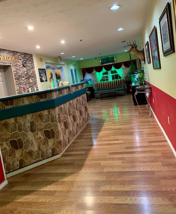 格林斯伯勒/奥科尼湖 - 假日酒店 外观 照片